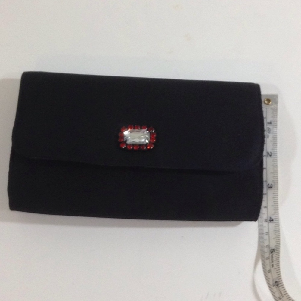 Black satin cross body purse - Picture 4 of 7